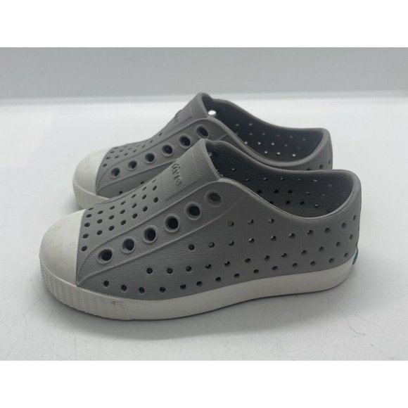 Native Jefferson Shoes Gray Slip On Water Sandals Sz C 6 Toddler Little Boy Girl - Picture 3 of 7